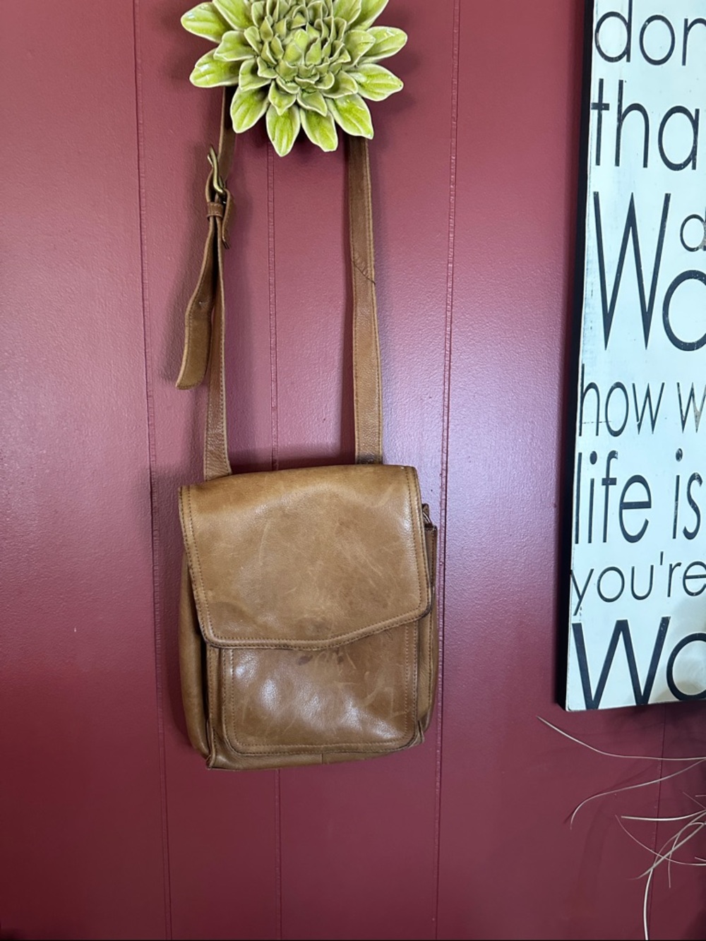 Vintage Fossil Leather Messenger Crossbody